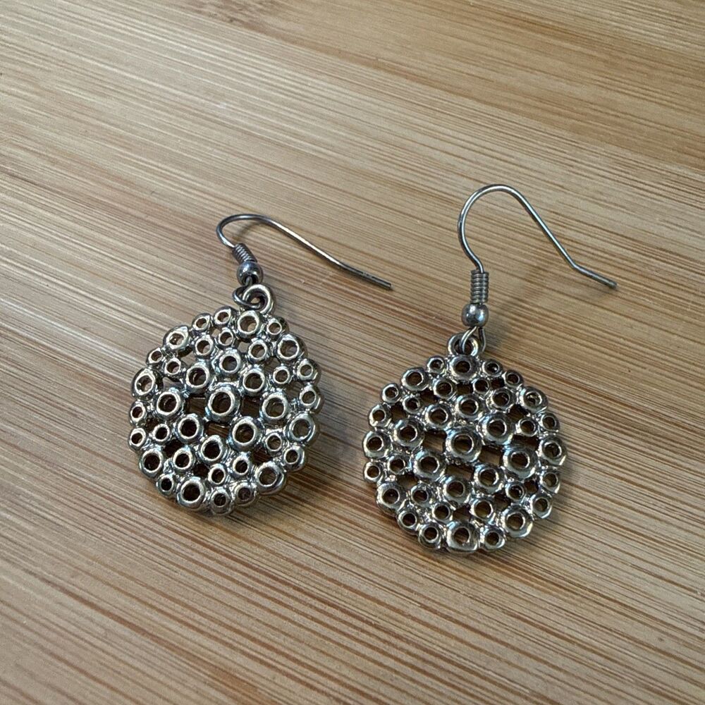 Round Delicate Circular Gold Toned Dangle Drop Earrings Unbranded